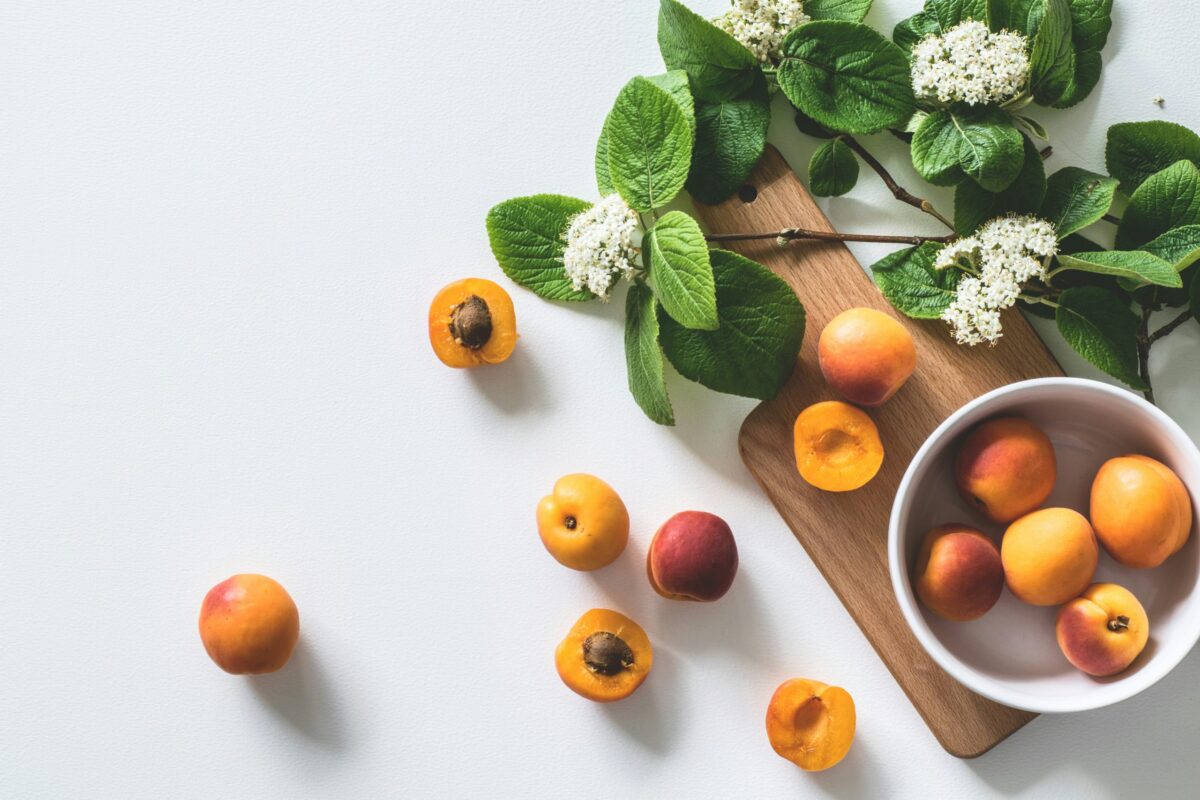 découvrez une sélection de différents aliments contenant de la vitamine b et les bienfaits associés pour votre santé. trouvez des sources naturelles de vitamine b dans votre alimentation quotidienne.