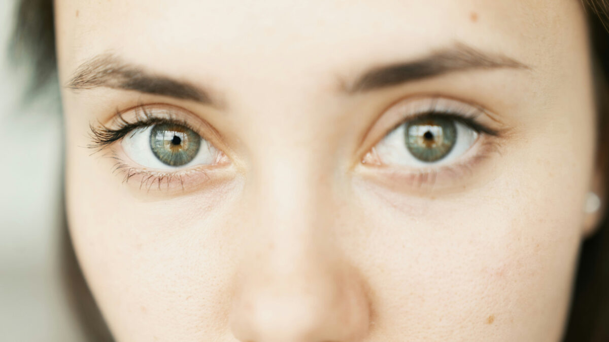 visage yeux